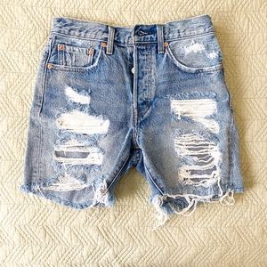 Levi's high wasted Distressed Mom Shorts